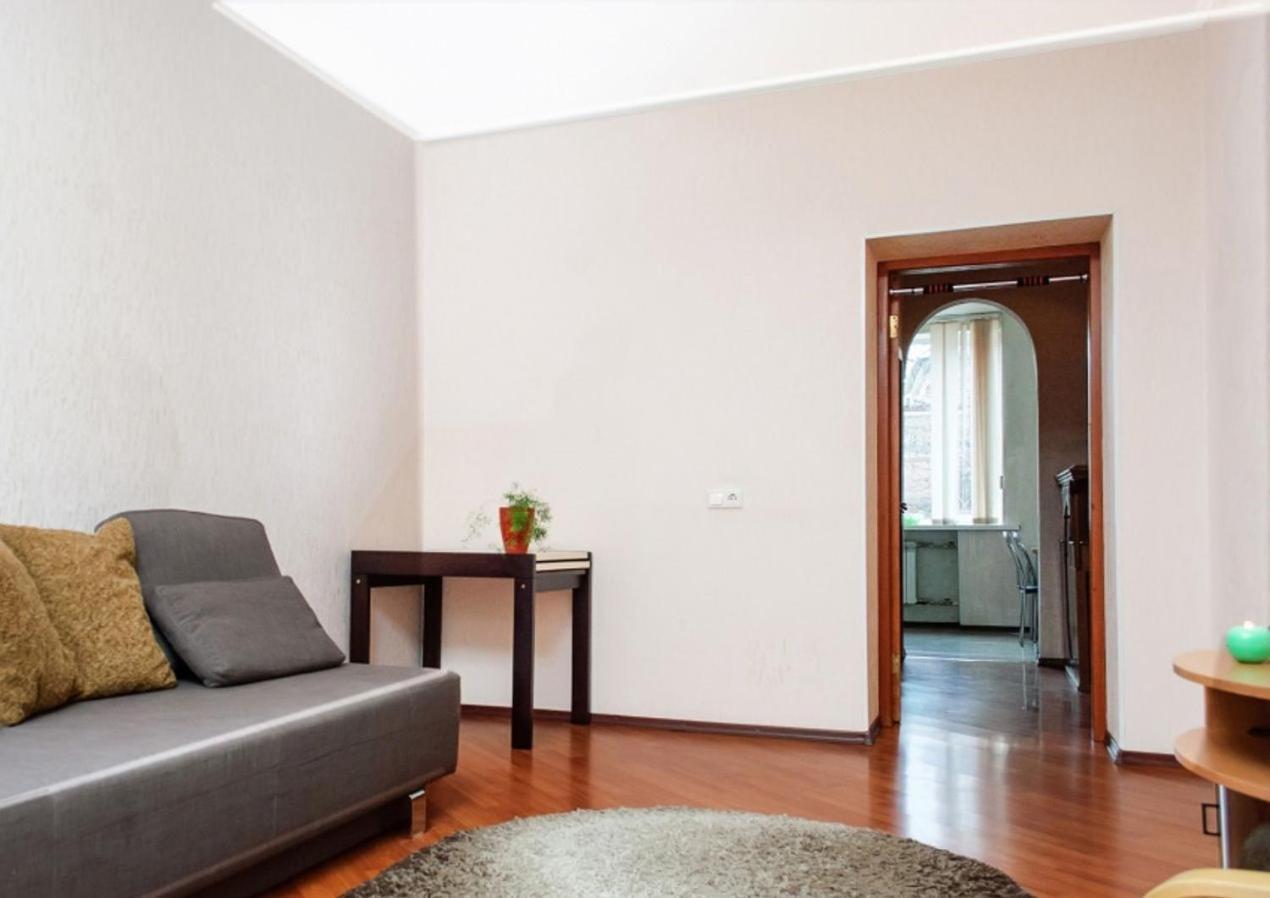 חארקיב Apartments On Skovoroda Street מראה חיצוני תמונה